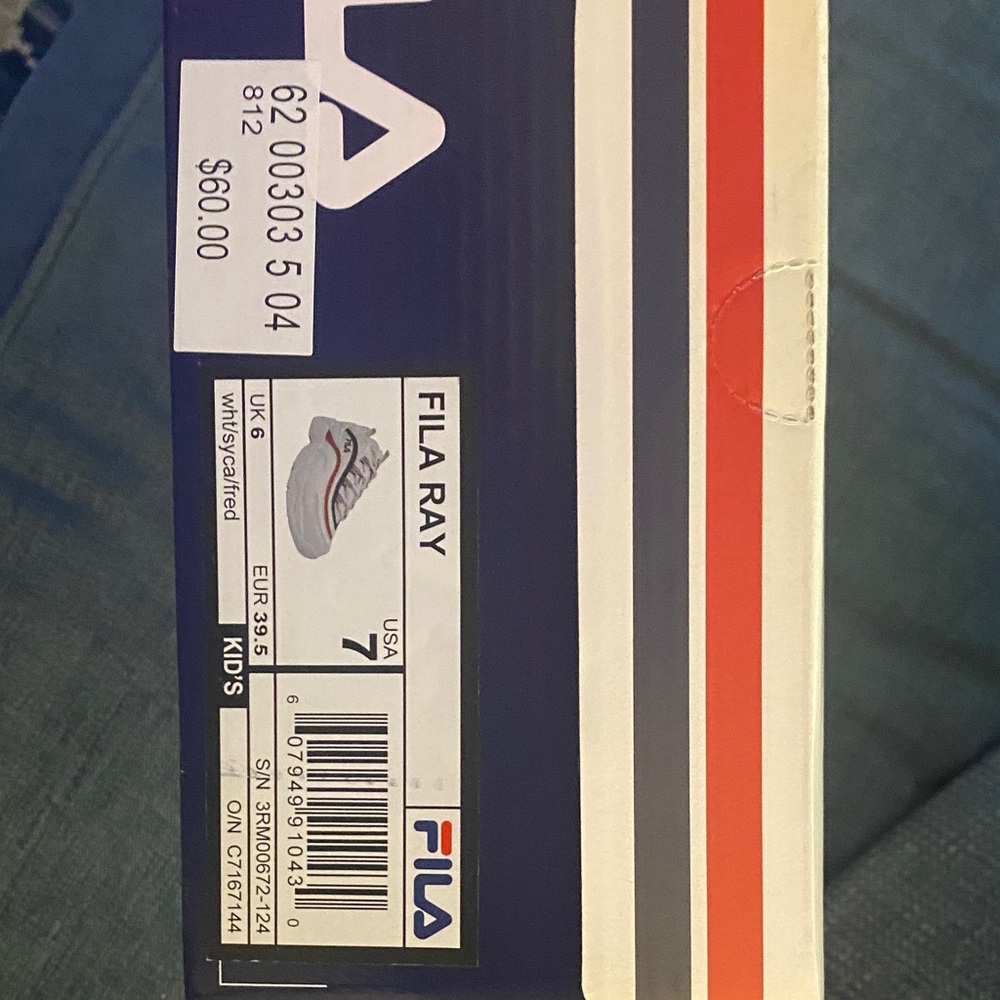 Fila Ray Sneakers - White and Gray